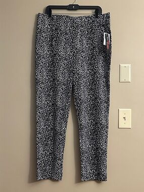 Black & White Printed Stretch Pants